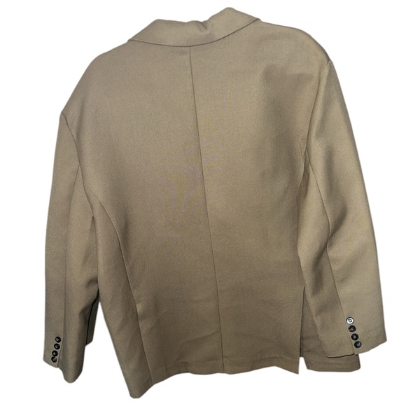 Boyfriend Blazer in Khaki - Picture 2 of 3